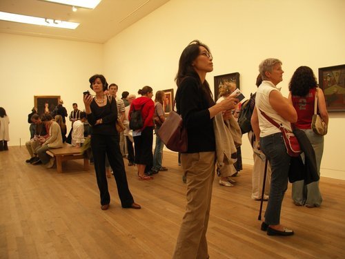 Die Bedeutung des Bilderrahmens in der bildenden Kunst